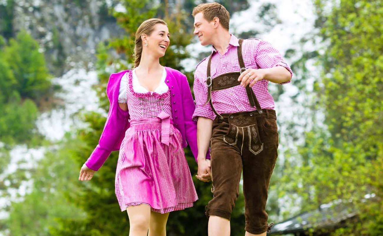 Why Do People in Bavaria Wear Trachten? The Complete Cultural Guide to Traditional Bavarian Clothing
